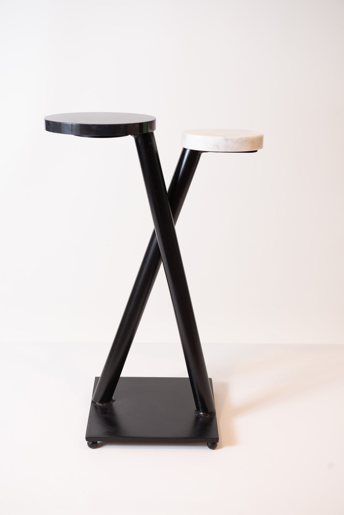 "X" Beverage Table / Pedestal